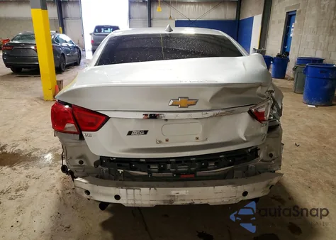 2015 Chevrolet Impala Ltz z USA, uszkodzony, nr VIN 2G1165S33F9130885